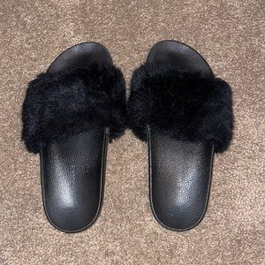 Steve Madden slippers